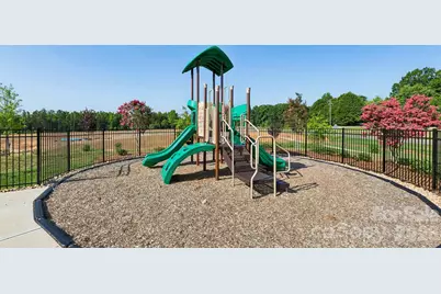 168 Maple Valley Street, Statesville, NC 28677 - Photo 2