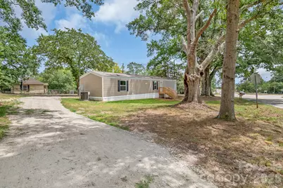 7627 Kershaw Camden Highway, Kershaw, SC 29067 - Photo 2