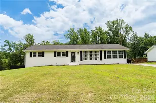 195 Stribling Cir, Spartanburg, SC 29301 - Photo 1