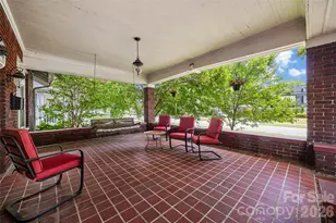 170 York St, Chester, SC 29706 - Photo 4