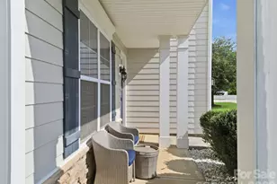 3830 Lake Breeze Dr, Sherrills Ford, NC 28673 - Photo 4