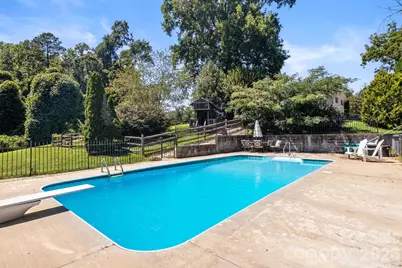 5225 Wolfe Road, Hickory, NC 28601 - Photo 14