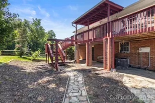 5225 Wolfe Rd, Hickory, NC 28601 - Photo 8