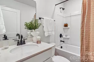 821 Hammers Ln, Charlotte, NC 28205 - Photo 24