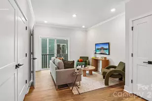 821 Hammers Ln, Charlotte, NC 28205 - Photo 4