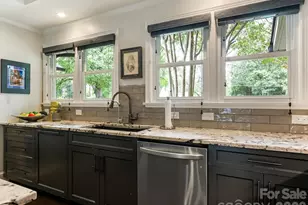 2652 Knollwood Rd, Charlotte, NC 28211 - Photo 10