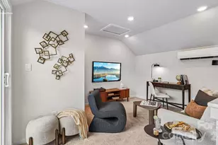 813 Hammers Ln, Charlotte, NC 28205 - Photo 12