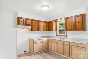 24 Bryson St, Waynesville, NC 28786 - Photo 14