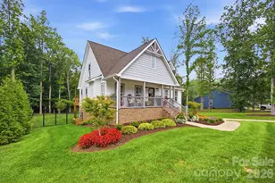 136 Maplewood Ct, Hudson, NC 28638 - Photo 2
