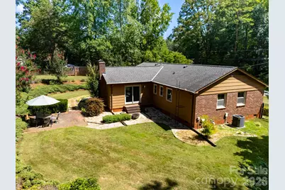 1433 Niagara Circle, Charlotte, NC 28214 - Photo 2