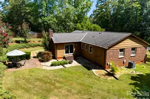 1433 Niagara Cir, Charlotte, NC 28214 - Photo 2