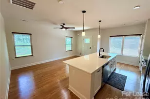 525 N Linwood Ave, Charlotte, NC 28216 - Photo 8