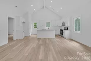 504 N Pine St, Cherryville, NC 28021 - Photo 8