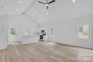 504 N Pine St, Cherryville, NC 28021 - Photo 4