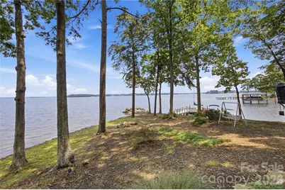 8247 Luckey Point Road, Denver, NC 28037 - Photo 14