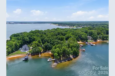 8247 Luckey Point Road, Denver, NC 28037 - Photo 2