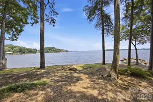 8247 Luckey Point Rd, Denver, NC 28037 - Photo 16