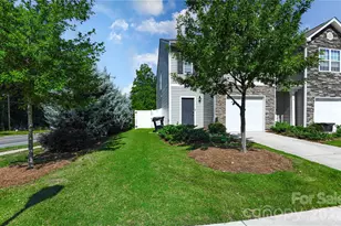 6005 Guildford Hill Ln, Charlotte, NC 28215 - Photo 2