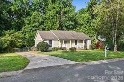 2726 Meadowcliff Drive, Charlotte, NC 28215 - Photo 2
