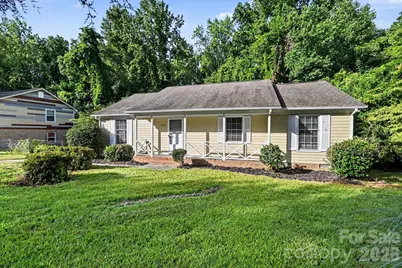 2726 Meadowcliff Drive, Charlotte, NC 28215 - Photo 1