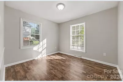 2726 Meadowcliff Drive, Charlotte, NC 28215 - Photo 14
