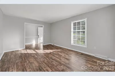 2726 Meadowcliff Drive, Charlotte, NC 28215 - Photo 4