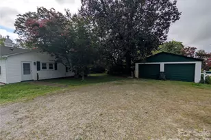 661 Central St, Hudson, NC 28638 - Photo 2