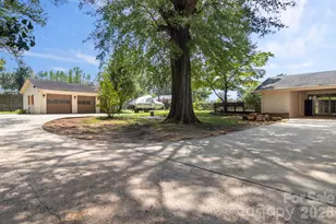 7030 Delta Lake Dr, Charlotte, NC 28215 - Photo 34