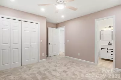 7030 Delta Lake Drive, Charlotte, NC 28215 - Photo 24