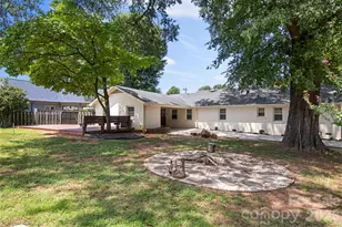 7030 Delta Lake Dr, Charlotte, NC 28215 - Photo 36
