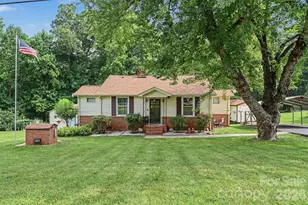 3748 Camp Stewart Rd, Charlotte, NC 28215 - Photo 1