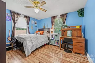 3748 Camp Stewart Rd, Charlotte, NC 28215 - Photo 16