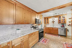 3748 Camp Stewart Rd, Charlotte, NC 28215 - Photo 2