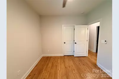 521 N Linwood Avenue, Charlotte, NC 28216 - Photo 22