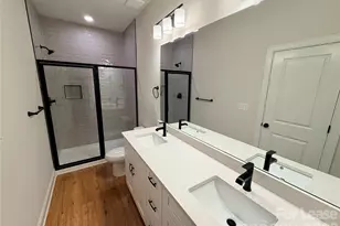 521 N Linwood Ave, Charlotte, NC 28216 - Photo 18