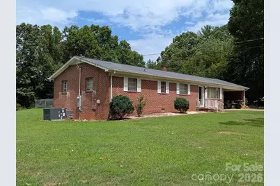 4835 Salisbury Street, Hickory, NC 28601 - Photo 2