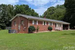 4835 Salisbury St, Hickory, NC 28601 - Photo 2