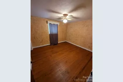 4835 Salisbury Street, Hickory, NC 28601 - Photo 12