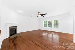 9631 Daufuskie Dr, Charlotte, NC 28278 - Photo 4