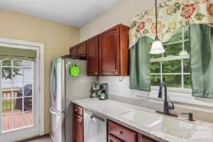 3311 Sandy Dr, Hendersonville, NC 28792 - Photo 12