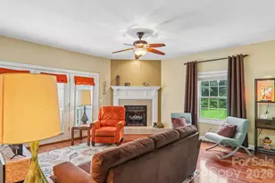 3311 Sandy Dr, Hendersonville, NC 28792 - Photo 4