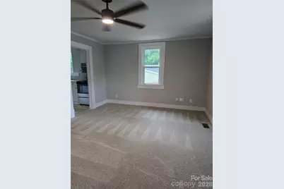 1729 Lakeview Drive, Statesville, NC 28677 - Photo 2