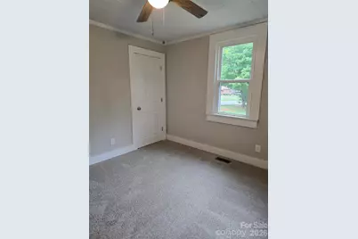 1729 Lakeview Drive, Statesville, NC 28677 - Photo 10