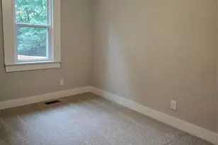 1729 Lakeview Dr, Statesville, NC 28677 - Photo 14