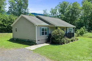 1470 Bear Creek Rd, Bakersville, NC 28705 - Photo 34
