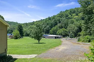 1470 Bear Creek Rd, Bakersville, NC 28705 - Photo 28