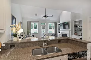 1144 Hampton Gardens Ln, Charlotte, NC 28209 - Photo 24