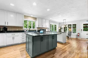 126 Rock Ledge Ln, Sugar Mountain, NC 28604 - Photo 14