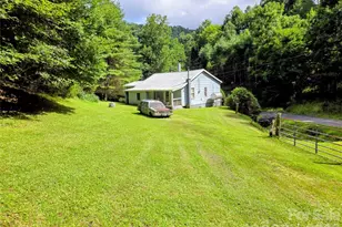 98 Will Wilson Rd, Burnsville, NC 28714 - Photo 2