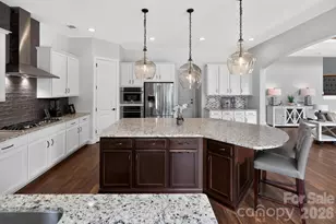 1016 Kara Ct, Matthews, NC 28104 - Photo 4